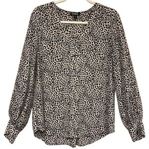 Express Women's Leopard Print Blouse Size Medium Long Sleeve Button Front Top